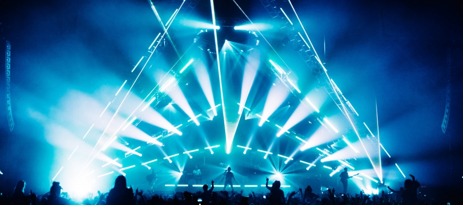 Vista 3 by Chroma-Q Shows its Versatility Onstage for Don Broco Tour